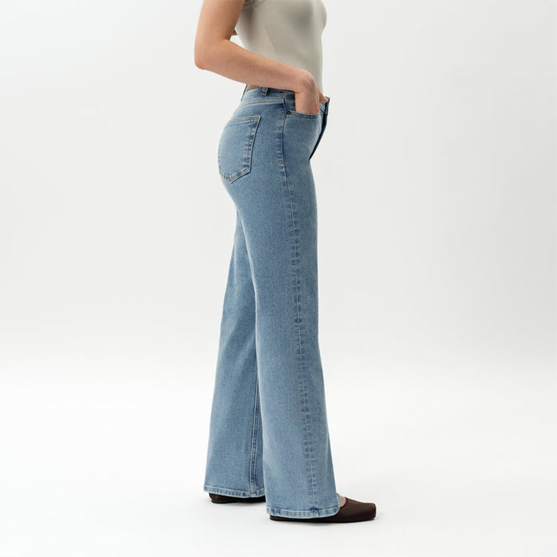 ELORA BASIC JEANS