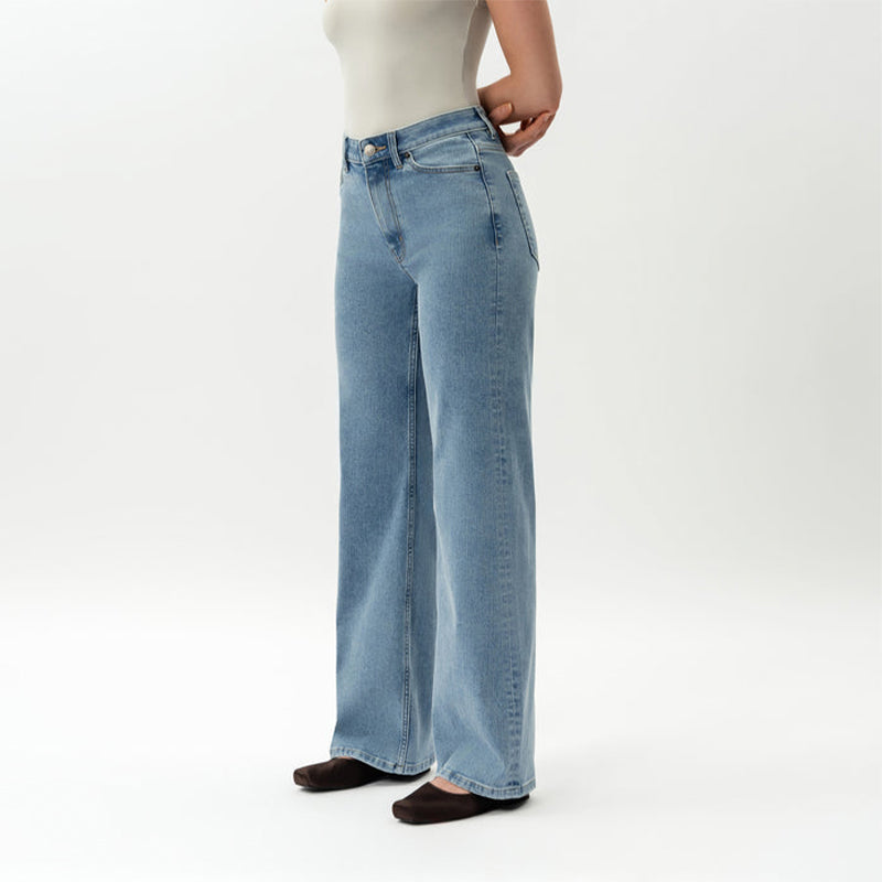 ELORA BASIC JEANS